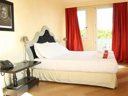 Siri Hotell