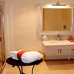 Siri Hotel